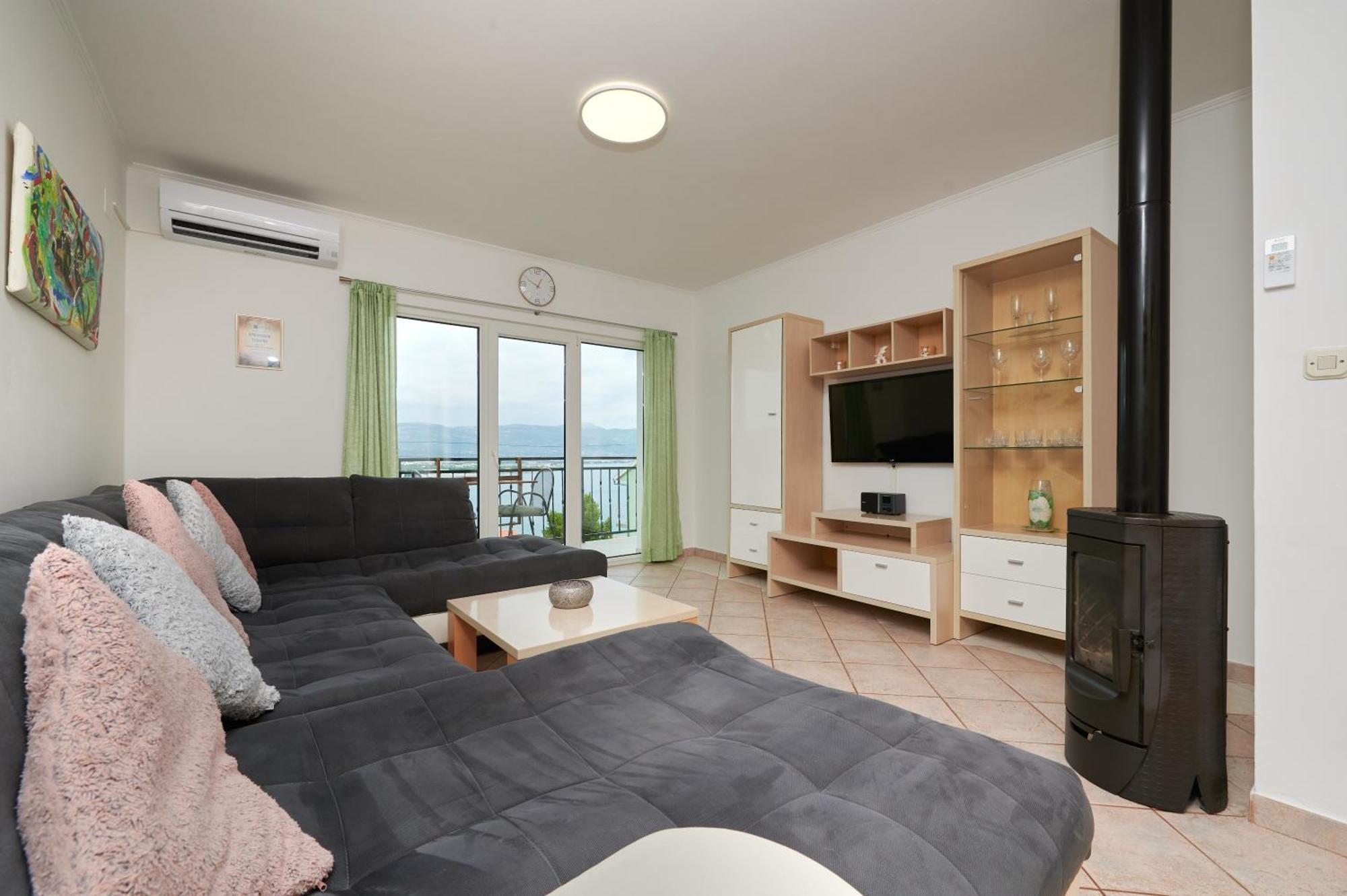 Apartment Ugrina Trogir Exterior foto