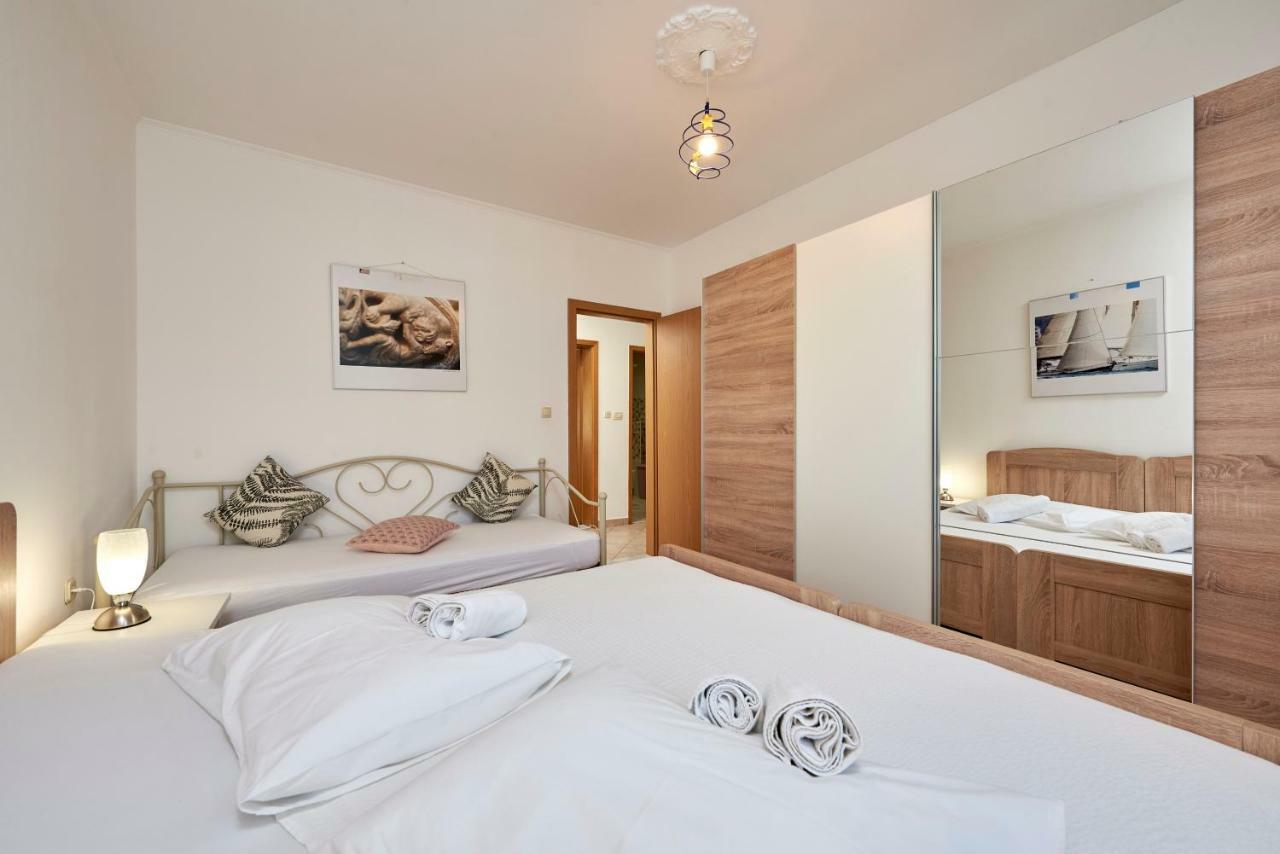 Apartment Ugrina Trogir Exterior foto